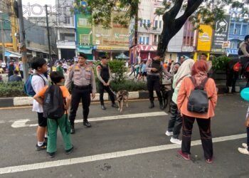 Patroli Humanis Den K-9 Warnai Car Free Day Depok, Warga Antusias Berinteraksi dengan Satwa Polisi