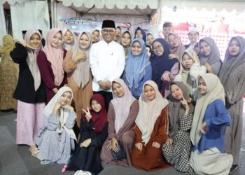 Gubernur Andra Soni Resmikan Festival Santri Lebak 2025, Tegaskan Pemberdayaan SDM dan Sinergi Daerah