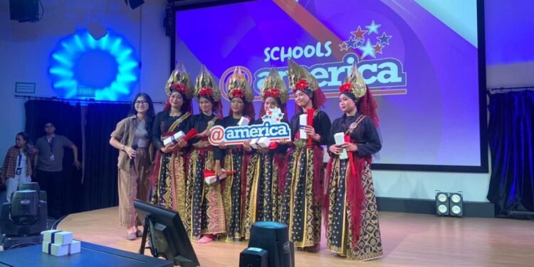 Siswa SMKN 1 Baros Unjuk Kesenian Banten di @america, Bukti Budaya Lokal Mampu Bicara di Panggung Global