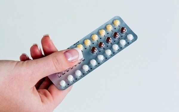 Ikatan Apoteker Beberkan Penyebab Obat Kosong dan Harga Melonjak di Indonesia