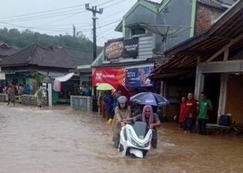 Curah Hujan Tinggi Lumpuhkan Sembilan Kecamatan di Sukabumi