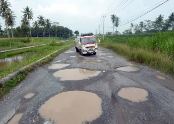 Mengapa Jalan Indonesia Cepat Hancur? Ini Penjelasan Ahli Teknik Sipil