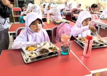 Kritik Guru Menguat, Program Makan Bergizi Gratis Disebut Pangkas Jam Pelajaran