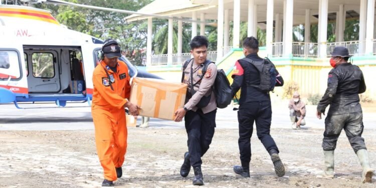 Polri Gerak Cepat! AW169 Terbangkan Bantuan Besar untuk Korban Bencana Aceh Tamiang
