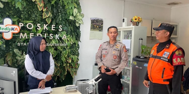 Pengamanan Nataru 2025: Polri Pastikan Stasiun di Jakarta Siap Sambut Ribuan Penumpang