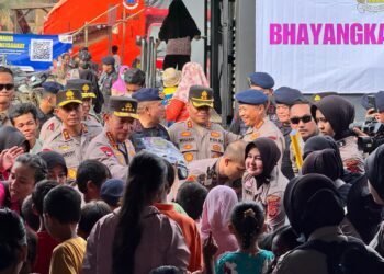 Listyo Sigit Prabowo Hadir di Aceh Tamiang, Salurkan Bantuan untuk Korban Bencana