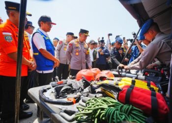Kapolri Tinjau Pelabuhan Merak: Pastikan Pelayanan Maksimal dan Antisipasi Bencana Saat Nataru 2025