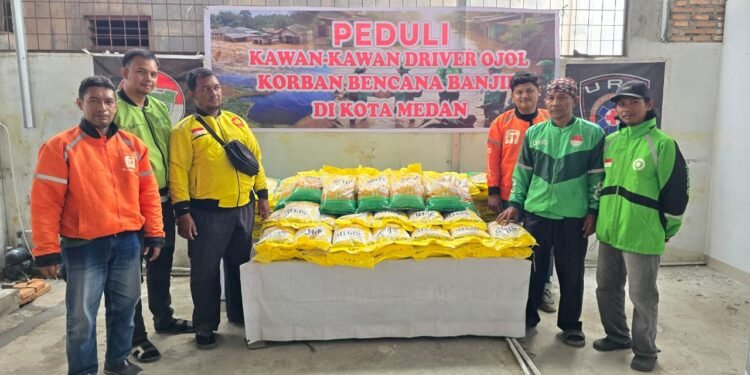 Ojol Medan Bersatu, Ringankan Beban Korban Banjir dengan Sembako dan Obat-obatan