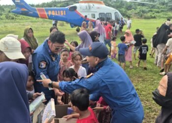 Bantuan Spiritual untuk Anak-Anak Aceh Tamiang, Helikopter Antarkan Mushaf Al-Qur’an
