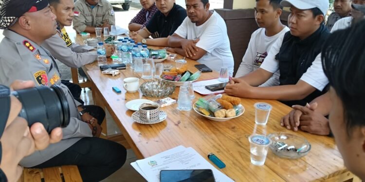 Dialog Humanis Kapolres Serang Satukan Warga dan Bumdes Parigi Soal Parkir Gacoan