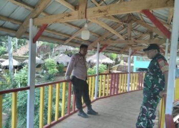 Polisi dan TNI Patroli Dialogis Amankan Liburan di Curup Gangsa