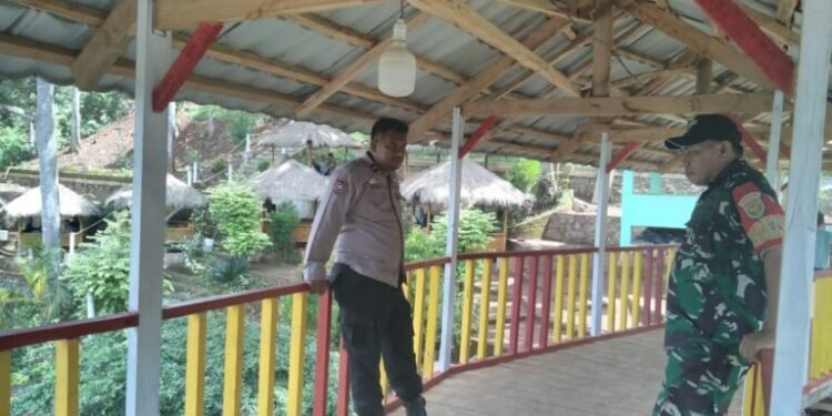 Polisi dan TNI Patroli Dialogis Amankan Liburan di Curup Gangsa