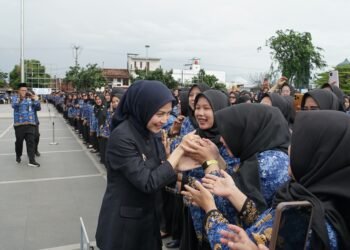 Bupati Serang Lantik 6.057 PPPK Paruh Waktu Formasi 2025, Tekankan Integritas dan Pelayanan Publik