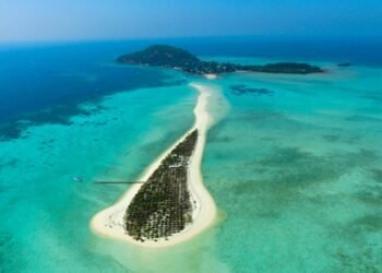 Pulau Bawean: Antara Pesona Alam dan Realita Keterasingan