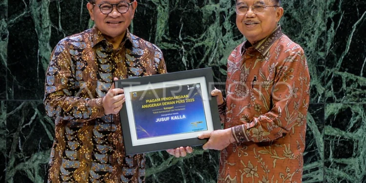 Malam Anugerah Dewan Pers 2025, Pramono Anung Komitmen Jaga Kemerdekaan Media