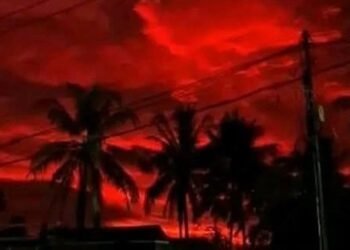 Warga Pandeglang Heboh, Langit Senja Mendadak Merah