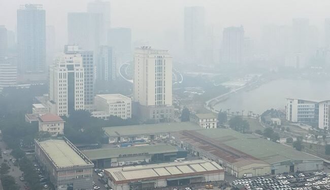 Hanoi Darurat Polusi: Kabut Beracun Kian Pekat, Warga Terancam