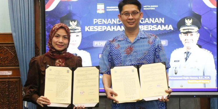 Bupati Serang Teken Kerja Sama PLTS, Warga Pulau Tunda Segera Nikmati Listrik 24 Jam