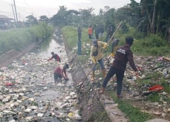 Pemkab Serang Gerak Cepat Bersihkan Tumpukan Sampah di Kali Tirtayasa, Warga Apresiasi