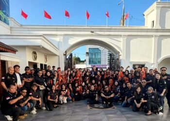 Perkuat Solidaritas, 234 SC Banten dan Srikandi PP Banten Turun ke Jalan Bagikan Takjil